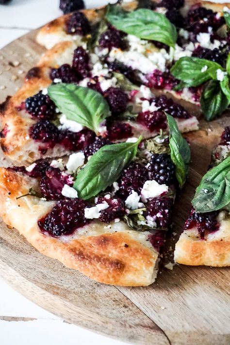 Blackberry Pizza Recipe, Berry Dinner Recipes, Spring Pizza Ideas, Blackberry Basil Pizza, Blackberry Ricotta Basil Pizza, Blackberry Basil Ricotta Pizza, Blackberry Flatbread, Blackberry Ricotta Pizza, Spring Pizza Recipes