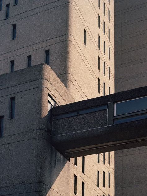 UNNAMED LONDON BUILDING ©️️ STUDIO ESINAM & ORY GARDINER. Bold shapes created as much buy lighting and shadows as by the structure! Wonderful. www.richard-neuman-artist.com Architect Jobs, Brutalism Architecture, Brutalist Buildings, London Architecture, Brutalist Architecture, Photo Series, Brutalism, Architecture Photo, Futuristic Architecture