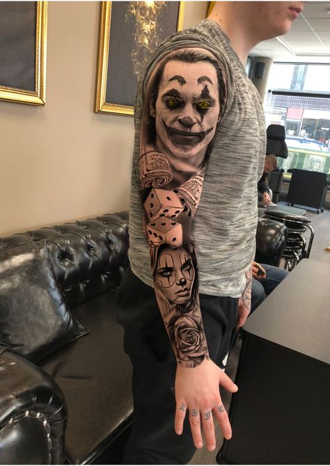 Joker Rib Tattoo, Joker Two Face Tattoo, Joker Tatoos Ideas, Tattoo Back Man, The Joker Tattoo Ideas, Joker Back Tattoo, Joker Arm Tattoo, Jokers Tattoos, Ha Ha Ha Joker Tattoo