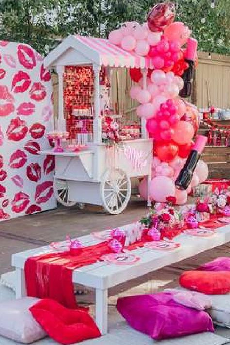 Valentines Business Ideas, Valentine Event Ideas, Valentines Day Party Decor, Valentine Dessert Table, Valentines Girls Party, Barbie Dessert Table, Valentines Day Theme Party, Valentines Marketing, Valentines Dessert Table