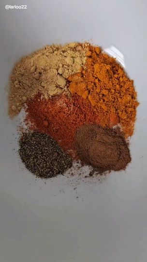 18K views · 8.3K reactions | 🌿Nature's Medicine   I love making honey paste. A great natural immune boost.   All of these spices are powerful! Ginger, Ceylon cinnamon, Turmeric, Black pepper, Cayenne pepper and Honey...  Anti-inflammatory, Antioxidant and Immune boosting...  It lasts 6 months to a year. I use it as food storage!   I take a teaspoon everyday or add a teaspoon to my tea or any hot drink. You can even add it to food or spread it on your toast etc...   🌿👉 For this full recipe and many other natural antibiotic immune boosting recipes find them in the link in my bio under my photo or comment "NATURAL"  #immunityboost #naturesmedicine #holisticliving #herbalremedies | Lauren Gallegos | Lauren Gallegos · Original audio Immune Boosting Recipes, Hot Honey Recipe, Making Honey, Manuka Honey Benefits, Turmeric Black Pepper, Natural Antibiotic, Turmeric And Honey, Ginger And Cinnamon, Ceylon Cinnamon