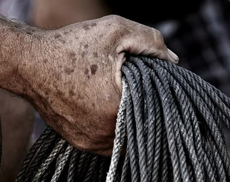 Working Hands Aesthetic, Fisherman Aesthetic, District 4, Old Fisherman, Working Hands, Lighthouse Keeper, Sea Captain, Black Sails, Travis Fimmel