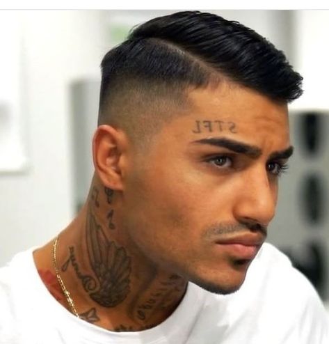 Hard Part Haircut Mens, Combover Fade Men's, Japanese Men Hairstyle, Hard Part Haircut, Haircuts For Balding Men, Fade Haircut Curly Hair, Young Men Haircuts, Short Fade Haircut, Hair Cut Guide