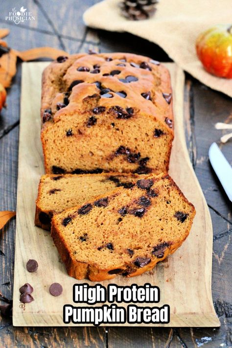 This delicious high protein pumpkin chocolate chip bread is packed with wholesome ingredients like whole grains, real pumpkin, and Greek yogurt, and has no refined sugars. Each slice provides 10 grams of protein to keep you fueled and satisfied. Protein Pumpkin Bread, Baking With Protein Powder, Low Calorie Chocolate, Pumpkin Chip, Banana Protein Pancakes, Healthy Pumpkin Bread, Pumpkin Spice Bread, Chocolate Chip Bread, Pumpkin Chocolate Chip Bread