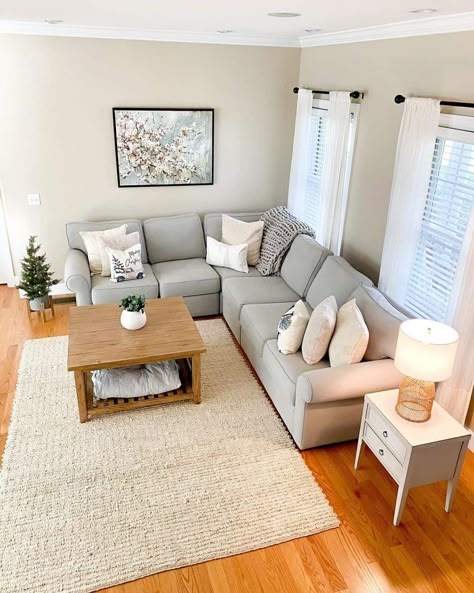 Small Gray Sectional Couch With White End Table - Soul & Lane Coffee Table With Gray Couch, Sectional In Small Living Room Layout, Living Room Sectional Layout, Small Living Room Setup, Small Living Room Sectional, Gray Sectional Couch, White And Gray Living Room, Small Living Room Layout Ideas, Grey Sectional Couch