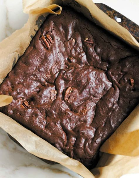 Best Brownies Recipe - I've tried this recipe with carob (because I'm allergic to chocolate), and YUM!!! Best Brownies Recipe, Portuguese Custard Tarts, Cake Brownie, Best Brownie Recipe, David Lebovitz, Baking Chocolate, Gluten Free Brownies, Best Brownies, Brownies Recipe