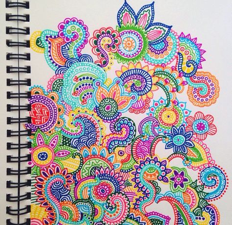 Gel Pen Doodles, Sharpie Doodles, Easy Mandala Drawing, Mandala Art Therapy, Zen Doodle Art, Mandala Art Lesson, Easy Doodle Art, Zentangle Drawings, Arte Inspo