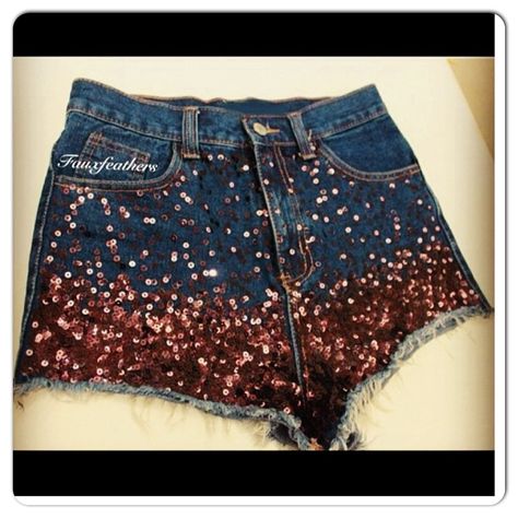 Glittered shorts No Sew Refashion, Bedazzled Jeans, Clothing Refashion, Eras Outfit, Glitter Shorts, Diy Bling, Thrift Store Refashion, Shorts Cute, Festival Shorts