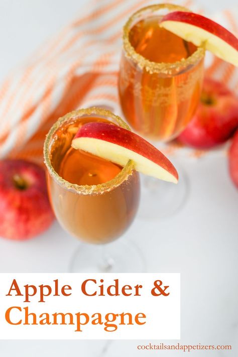 Apple Cider Mimosa recipe that's easy to make for holiday brunch drinks. Cider Mimosas make great Christmas drinks recipes. Flavored Mimosas, Best Mimosas, Chambord Mimosa, Christmas Mimosa Ideas, Apple Mimosa, Easy Mimosa Recipe, Christmas Mimosas, Mimosa Recipes, Mimosa Recipe Fall