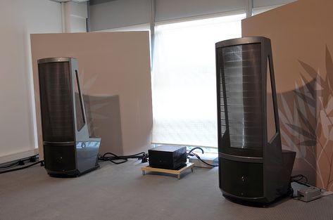 Martin Logan Speakers, Good Speaker, Audiophile Systems, Sound Reflection, Audiophile Speakers, Cassette Audio, Vintage Speakers, Speed Of Sound, Room Acoustics