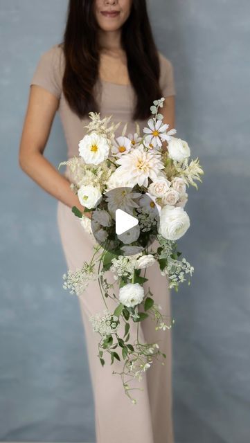 Small Cascading Wedding Bouquets, How To Make Cascading Wedding Bouquets, Building Bouquets, How To Make Bouquet, Waterfall Bouquet Wedding, Cascade Bouquet Wedding, Bouquet Step By Step, Focal Flowers, Butterfly Ranunculus