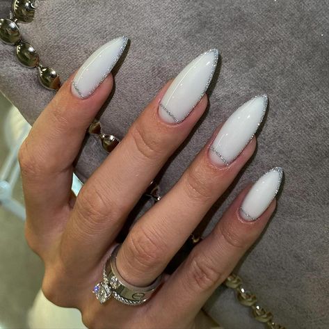 Shiny Nails, Nail Designs Glitter, Neutral Nails, Minimalist Nails, Chic Nails, Best Acrylic Nails, Nail Manicure, Trendy Nails, Swag Nails