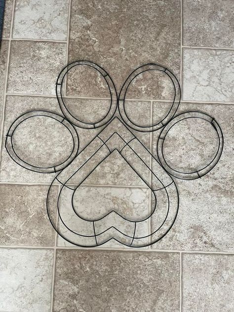 💲Dollar Tree Fanatics Crafts & Decor💲 | My first attempt of the dog paw wreath | Facebook Diy Dollar Tree Dog Stuff, Pawprint Wreath Diy, Paw Print Wreath Diy Dollar Tree, Dollar Tree Dog Diy, Paw Wreath Diy, Dog Wreath Ideas, Paw Print Wreath Diy, Dog Paw Wreath Diy, Dollar Tree Heart Wreath