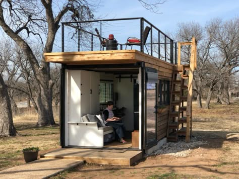 This tiny home with a rooftop deck is made from two shipping containers Cargo Home, Container House Plans, Casa Container, Rooftop Deck, Container House Design, Tiny House Cabin, House Roof, Shipping Container Homes, Tiny House Living