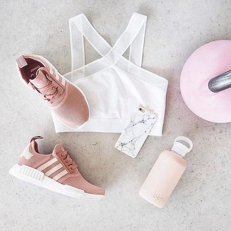 Now Playing: Workout (Girl Power) | Nine x Nine Estilo Fitness, Workout Attire, Gym Style, Workout Outfit, Athletic Outfits, Sportswear Women, Mode Inspiration, Gym Wear, Sport Wear