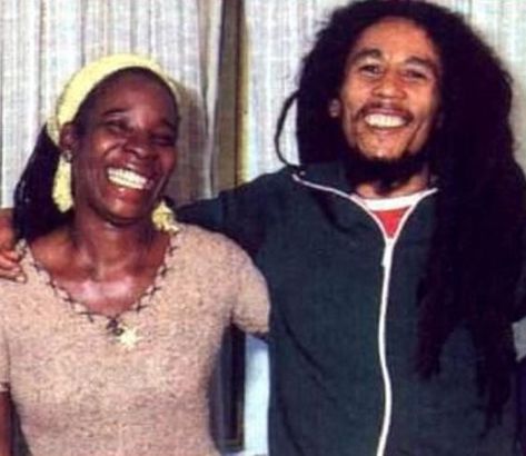 Bob Marley's Wives & Children (Bio, Wiki) Rita Marley, Image Bob Marley, Rastafari Art, Stephen Marley, Golden Record, Marley Family, Bob Marley Legend, Lion Eyes, Bob Marley Pictures