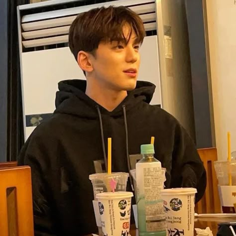 Min Gue Kim, Kim Mingue Business Proposal, Kim Minkyu Business Proposal, Kim Minkyu Actor, Kim Min Kyu Boyfriend Material, Kdrama Actors Guys, Mingue Kim, Cha Sunghoon, Kim Min Gue