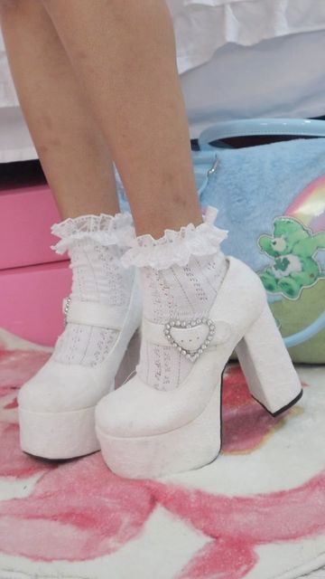 Lucy ૮ ˶ᵔ ᵕ ᵔ˶ ა on Instagram: "my favorite heels for spring ♡🌷🫧 heels are from @sugarthrillz 🎀 follow me here + on tiktok @/lucia_meep for more" Lucia Meep, Spring Heels, Liz Lisa, For Love & Lemons, Pusheen, For Love And Lemons, Lauren Conrad, White Fashion, Vs Pink