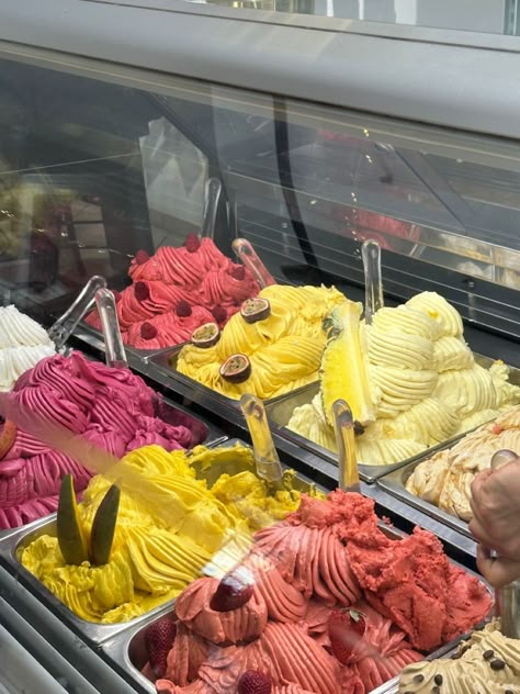 Rome Gelato Aesthetic, Gelato Rome Italy, Italian Gelato Aesthetic, Rome Gelato, Gelato Rome, Gelato Aesthetic, Summer Italy Aesthetic, Gelato In Italy, Gelato In Rome