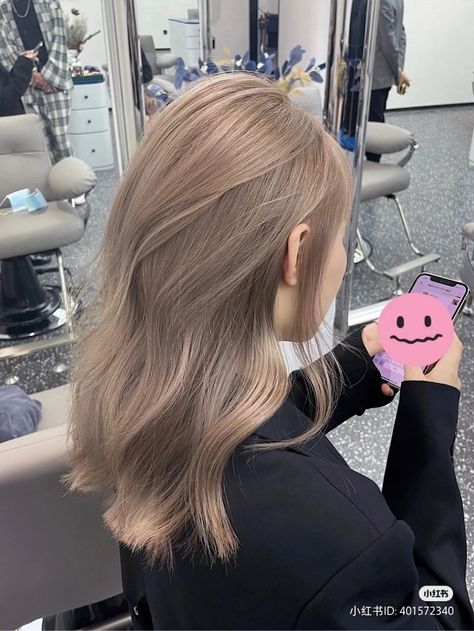 Ash Korean Hair, New Hair Color 2023 Women, Milk Tea Ash Blonde Hair, Cool Light Hair Color, Cool Toned Beige Blonde Hair, Fawn Colored Hair, Milk Tea Blonde Hair Color Asian, Milktea Hair Korean, Bambi Hair Color