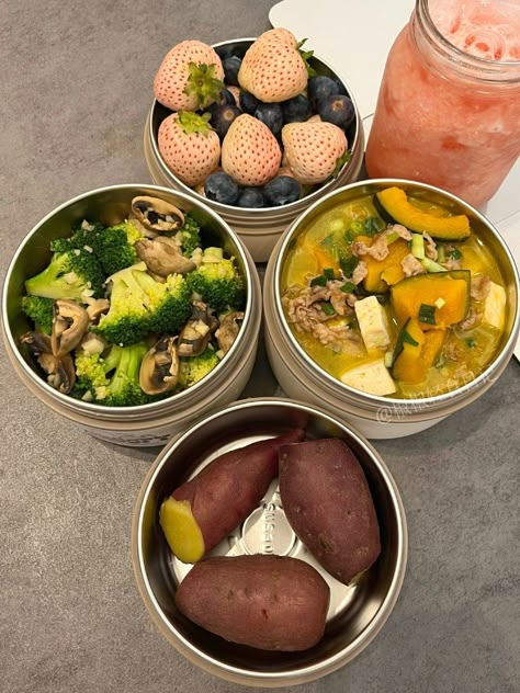 Japanese Packed Lunch, Healthy Food Menu, Resep Diet, Bento Recipes, Lunch Idea, Makanan Diet, Healthy Food Dishes, Healthy Lifestyle Food, Healthy Food Motivation