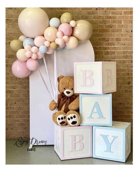 Melissa Caprino on Instagram: "Baby shower ideas🎁#babyshower #babyshowerideas #babyfashion #babyshowerdecor #decoration #decorando #teddy #balloons #party #partyideas #partyinspiration #partystyling #partyplanner #eventi #event #feste #igerspiemonte #igersvercelli" Foto Gender Reveal, Baby Shower Reveal Ideas, Gender Reveal Baby Shower Themes, Baby Gender Reveal Party Decorations, Bear Baby Shower Theme, Idee Babyshower, Baby Shower Theme Decorations, Baby Shower Deco, Unisex Baby Shower