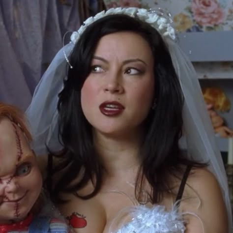 Jennifer Tilly 90s, Jennifer Tilly Chucky, Tiffany Wilson, Tiffany Chucky Bride Aesthetic, Chucky And His Bride, Tiffany Bride Of Chucky, Tiffany Chucky Bride, Chucky Tiffany, Tiffany Bride