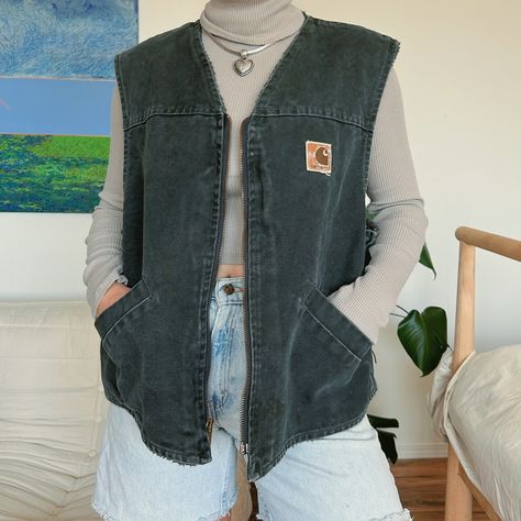 ⭐️ SOLD ⭐️ Vintage Sherpa lined black Carhartt vest V13PTL Size XL $75 Comment “I want it” or dm me if you would like to buy this vest 🖤 Black Carhartt Vest Outfit, Carhartt Vest Women, Cathartic Women’s Vest, Carhartt Women Vest, Carhart Vest Wimens, Carhartt Vest Outfit, Carhartt Sherpa Vest, Black Vest Outfit, Carhartt Vest