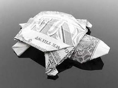 DIY Money Origami - Dollar Bill Turtle - Step by Step Tutorials for Star, Flower, Heart, Buttlerfly, Animals. Tree, Letters, Bow and Boxes - Cute DIY Gift Ideas for Birthday and Christmas Cards - DIY Projects and Crafts for Teens http://diyprojectsforteens.com/diy-money-origami Money Origami Tutorial, Origami Christmas Star, Origami Dollar, Origami Easy Step By Step, Origami Car, Origami Bowl, Origami Turtle, Origami Star Box, Dollar Origami