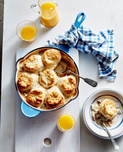 Ready in just 45 minutes, this rich and flavorful breakfast skillet will be on the table in no time! Southern Living Recipes, Tater Tot Breakfast, Easy Brunch Recipes, Sausage Gravy, Biscuits And Gravy, Easy Brunch, Skillet Meals, How To Cook Sausage, Breakfast Bake