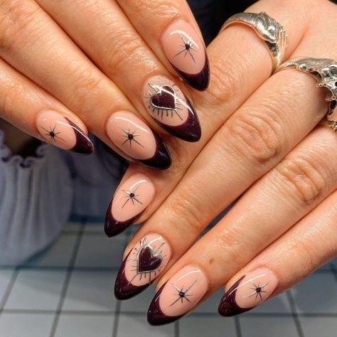 Goth Nails Almond, Nails Alternative Style, Tarot Nail Art, Alternative Nail Ideas, Folk Nails, Goth Nail Designs, Witchy Nail Designs, Witchy Nails, Punk Nails