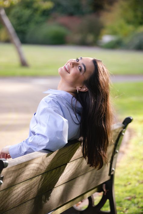 Bench Pose Autumn Portrait Shoot, smiling pose #parkportrait #portraitphotography #sittingpose #benchpose #portraiture #womensfashion #fashionphotography Bench Photoshoot Photo Ideas, Bench Pictures Poses, Poses On Bench Picture Ideas, Park Portraits Photo Ideas, Bench Photoshoot Poses, Poses On A Bench Photo Ideas, Park Photography Poses, Photo Poses In Park, Park Bench Photoshoot