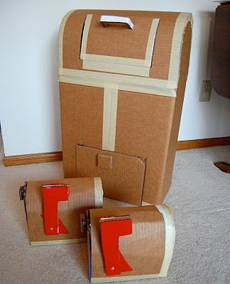 Tips for working with cardboard & 40 more cardboard craft ideas! She suggests using UHU craft glue, tape, scissors, hotglue and a razor blade on this post. Candle Pictures, Cardboard Playhouse, 3d Templates, Lights Aesthetic, Ikat Bag, Dramatic Play Preschool, Dramatic Play Area, Girl Energy, Colorful Interior