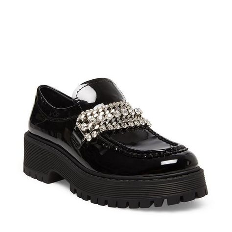 MAYBELL BLACK PATENT – Steve Madden Best Summer Shoes, New York Fits, Hippie Clothing, Steve Madden Store, Woven Shoes, Chunky Loafers, Loafer Women, Shoes And Sneakers, Fancy Shoes