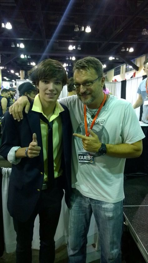 Steve Blum with Spike (cowboy bebop) cosplayer! Steve Blum, Cowboy Bebop, Voice Actor, Che Guevara, Cowboy, Historical Figures, Actors, Drawings, Anime