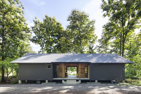 Dogtrot House Plans Breezeway, Dogtrot House Plans, Dogtrot House, Dog Trot House Plans, Dog Trot House, Wooden Terrace, Rural Lifestyle, House On Stilts, Rest House