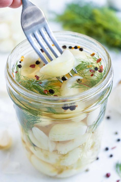 Pickled Garlic Recipe | Quick & Easy Pickled Garlic | Overnight Recipe Garlic Pickled, Best Pickled Garlic Recipe, How To Pickle Garlic, Pickling Salt Recipe, Pickled Garlic Recipes Easy, Canned Garlic, Pickled Garlic Recipes, Refrigerator Pickled Garlic, Overnight Pickles Recipe