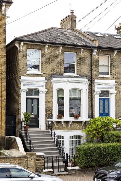 English Townhouse Interiors, Victorian Terrace Exterior, Victorian House London, London House Interior, Terrace House Interior, Terrace Exterior, London Terrace House, English Townhouse, Townhouse Interior