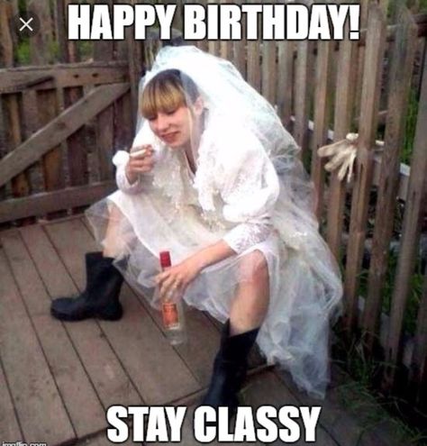 Wedding Photo Fails, Worst Wedding Photos, Funny Wedding Pictures, 밈 유머, Funny Wedding Photos, Village Girl, Happy Birthday Meme, Funny Wedding, Birthday Meme