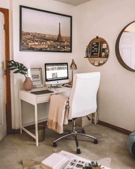 Home Office Inspo, Comfortable Computer Chair, Simple Chair, Karina Style, Paris Bedroom, Office Tour, Home Office Room, Desk Goals, Office Inspo