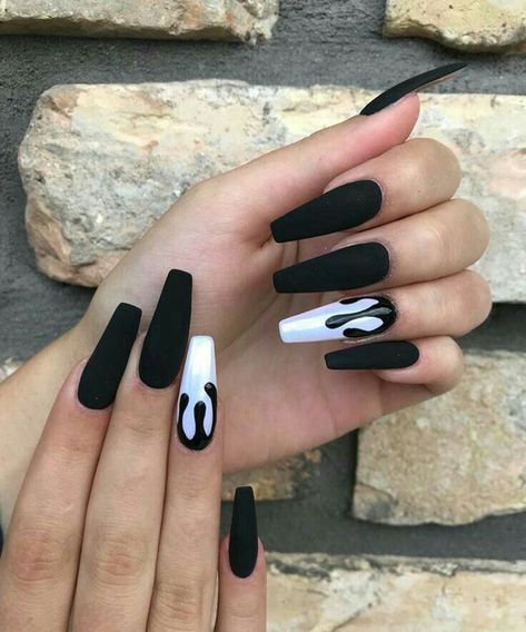 Black Coffin Nails, Coffin Nails Matte, Matte Black Nails, Black Acrylic Nails, Drip Nails, Nails Matte, White Acrylic Nails, Black Nail Designs, Nails 2020