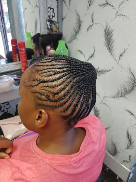 Conrows Lines For Black Women Natural Hair, Natural Hair Conrows Lines, Small Lines Hairstyle For Black Kids, Kids Freehand Hairstyles, Small Lines Hairstyle, Freehand Hairstyle For Black Women, Small Lines Cornrows With Natural Hair, Free Hand Styles For African Hair, Freehand Hairstyle