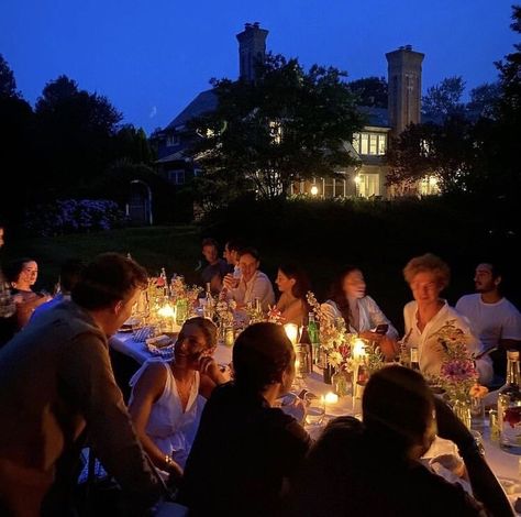 Estilo Gossip Girl, Birthday Dinner Party, Super Rich Kids, Rich Kids, Dream Lifestyle, Birthday Dinners, Old Money Aesthetic, Wedding Mood, Future Life