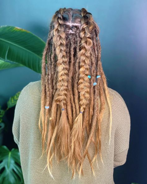 Partial Locs Half Dreads, Edm Hairstyles, Partial Braids, Partial Dreads Placement, Partial Locs, Half Dreads, Partial Dreads, Dread Styles, French Braids