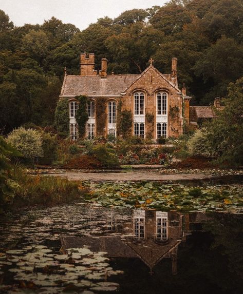 James Lloyd, Lloyd Cole, English Countryside Home, Photography Places, House Hunters, Countryside Wedding, British Countryside, Countryside House, Lily Pond