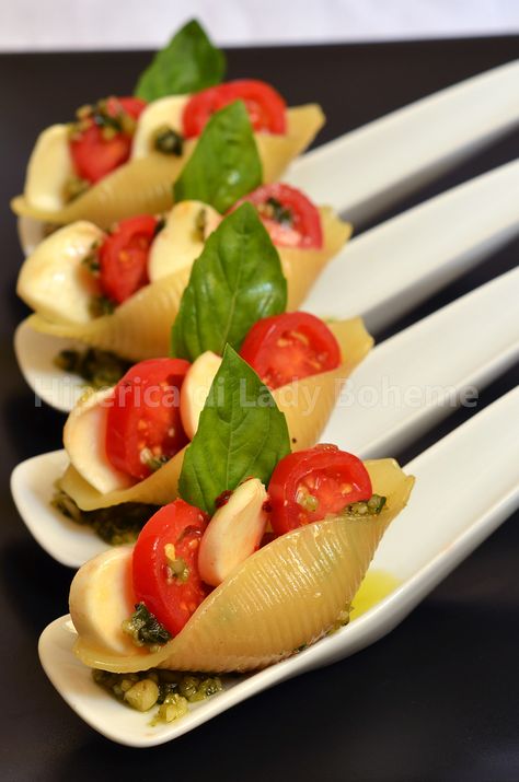 Pizza Ideas, Finger Food Appetizers, Stuffed Pasta Shells, Party Food Appetizers, Food Platters, Food Presentation, Food Plating, Appetizers For Party, Finger Food