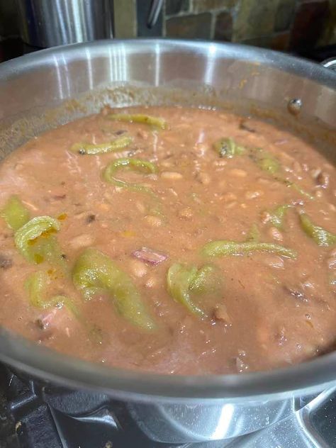 Hatch Green Chili With Pinto Beans, Chili With Pinto Beans, Pinto Bean Chili Recipe, Deconstructed Food, Pinto Beans Recipe, Green Pepper Recipes, Pinto Bean Soup, Hatch Green Chili, Mexican Stew