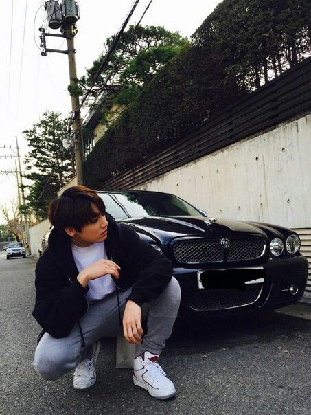 JungKook from BTS and car Jungkook Oppa, 1 September, Billboard Music Awards, Bts Lockscreen, Fan Fiction, Jung Kook, Jungkook Cute, Vixx, Foto Jungkook