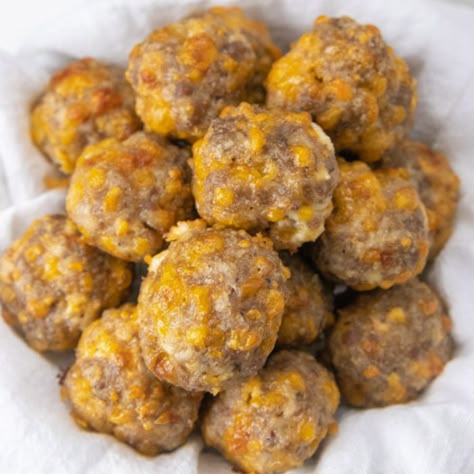 Keto Sausage And Egg Bites, Sausage Egg And Cheese Bites (low Carb + Keto), Sausage Cheese Balls Keto, Sausage Egg And Cheese Protein Balls, Low Carb Breakfast Bites, Kept Sausage Balls, Keto Sausage Rolls Recipes, Keto Breakfast Sausage Balls, Keto Sausage Balls With Cream Cheese