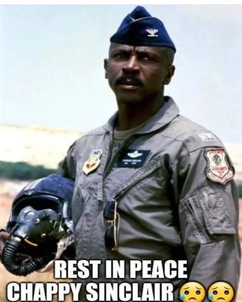 RIP. An amazing American. A brilliant actor. #lousgossettjr #usaf #veteran #gunny #officersndagentleman #usmc #drillinstructor #veteran Black Kings And Queens, The Rockford Files, An Officer And A Gentleman, Louis Gossett Jr, Iron Eagle, Drill Instructor, 90s Stuff, Black Kings, Hard Men